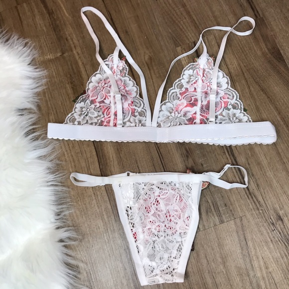 2 lace Bralettes Sets with flower embroidery 🌺 - Picture 5 of 8